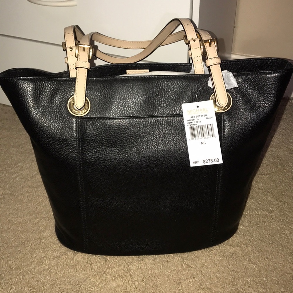 !!SOLD!!Michael Kors Jet Set Tote